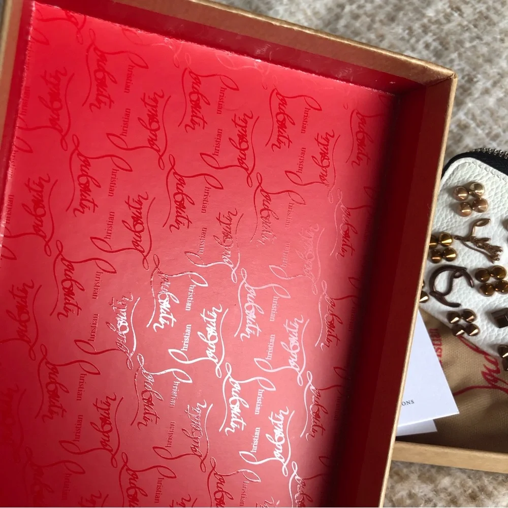 Christian Louboutin Panettone White Leather Stud Small Coin Purse Wallet - Picture 13 of 15